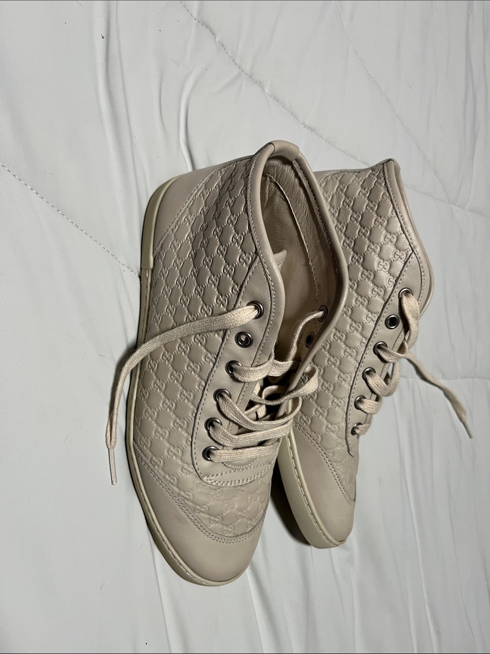 Gucci Women's Cream Lace-Up Sneaker - Cream - Picture 3 of 7